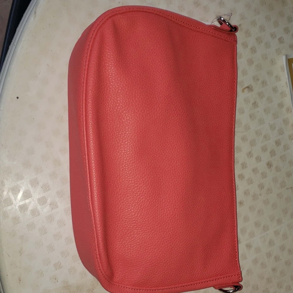 Thirty-One Coral Clutch